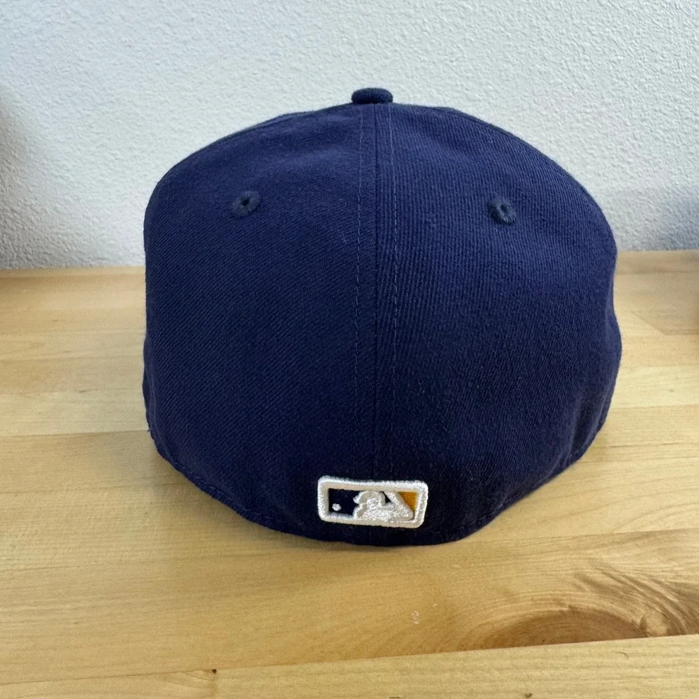 New Era 59FIFTY Milwaukee Brewers Fitted Hat Navy Blue 7 1/8 MLB On-Field Cap